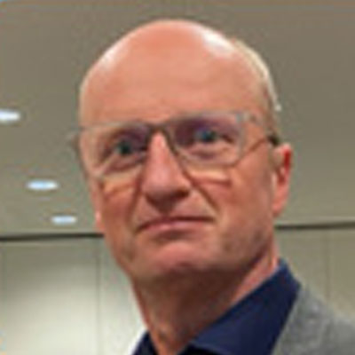 Dr. Oliver Schuster